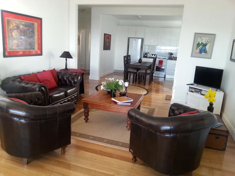 Harbour View Apartments - Accommodation Gladstone 3