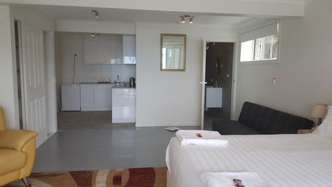 AppleBay Guest House - Accommodation Gladstone 7