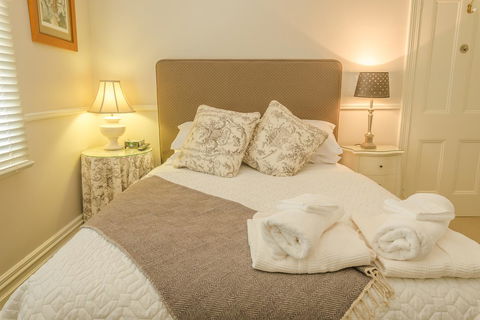 Glencoe Country Bed And Breakfast - Accommodation Gladstone 3