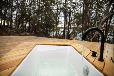 Freycinet Lodge - Accommodation Gladstone 3