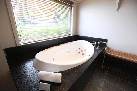 Freycinet Lodge - Accommodation Gladstone 39