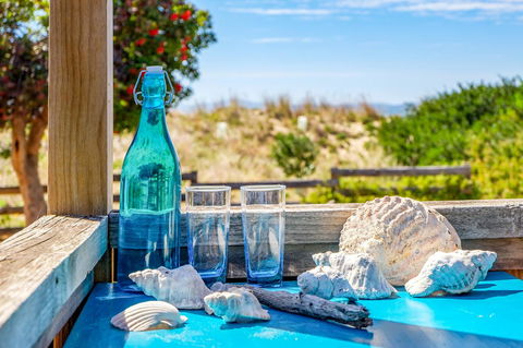 Aqua Beachfront! - Accommodation Gladstone 11