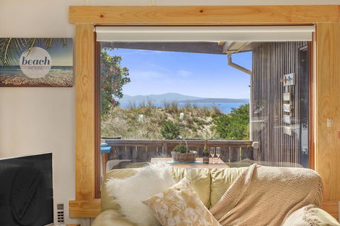 Aqua Beachfront! - Accommodation Gladstone 10
