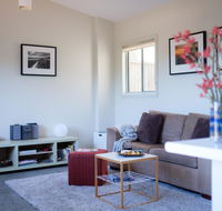 Hazards Escape - Accommodation Gladstone