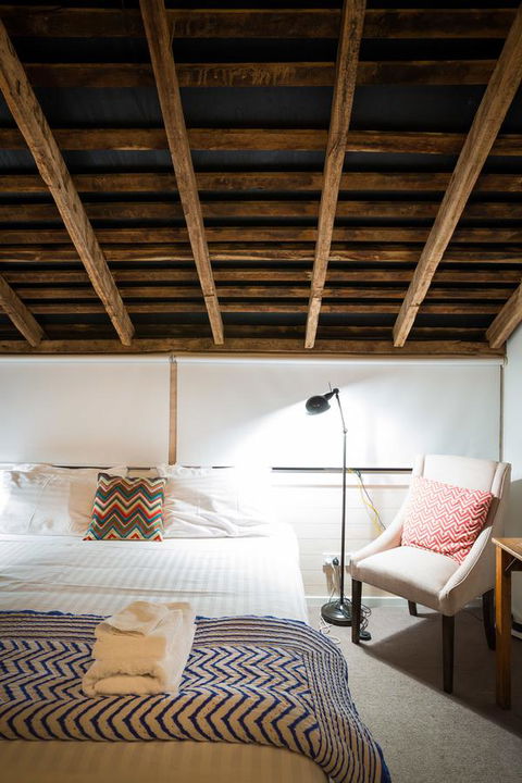 Ratho Farm - Accommodation Gladstone 10