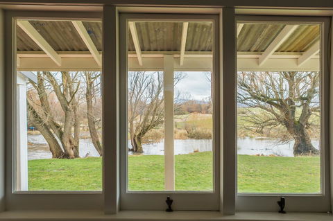 Ratho Farm - Accommodation Gladstone 13