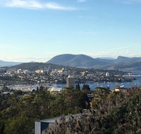 The View - Stylish cosy - Accommodation Gladstone