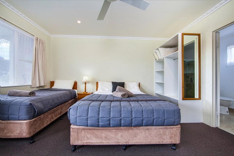 Wintersun Gardens Motel - Accommodation Gladstone 2