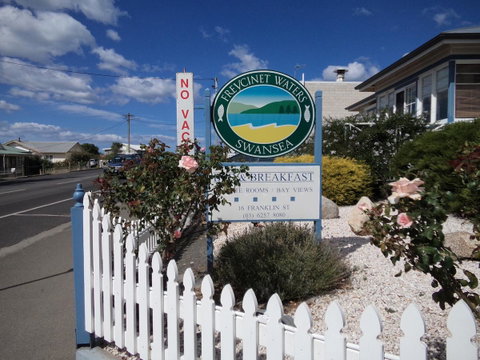 Freycinet Waters - Accommodation Gladstone 2