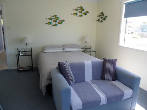 Freycinet Waters - Accommodation Gladstone 44