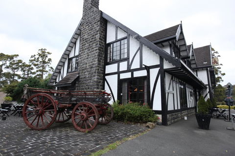 The Fox And Hounds Historic Hotel - Accommodation Gladstone 26