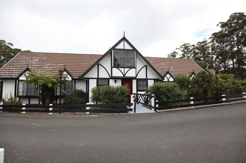 The Fox And Hounds Historic Hotel - Accommodation Gladstone 22