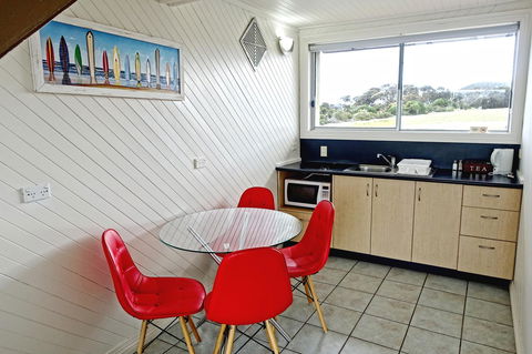 Diamond Island Resort - Accommodation Gladstone 16