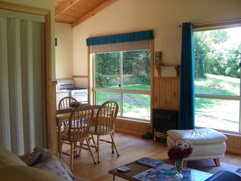 Drumreagh Cabins - Accommodation Gladstone 35