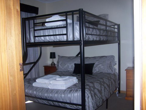Drumreagh Cabins - Accommodation Gladstone 32