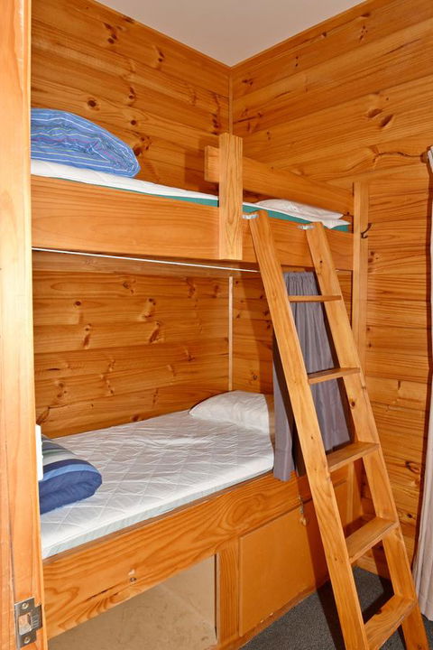 Bicheno Backpackers - Accommodation Gladstone 21