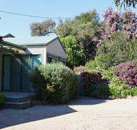 Hazards Beach House - Accommodation Gladstone