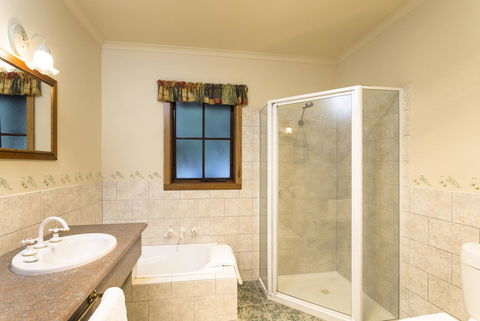 Cradle Forest Inn - Accommodation Gladstone 13