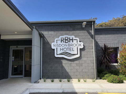 Risdon Brook Hotel - Accommodation Gladstone 0