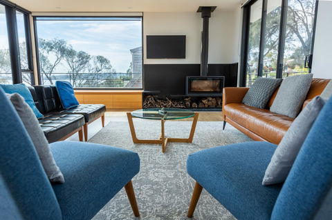 Blessington Beach Retreat - Accommodation Gladstone 4