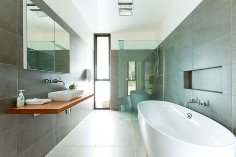 Blessington Beach Retreat - Accommodation Gladstone 18
