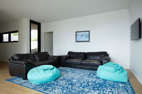 Blessington Beach Retreat - Accommodation Gladstone 22