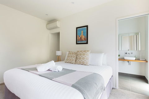 Blessington Beach Retreat - Accommodation Gladstone 11