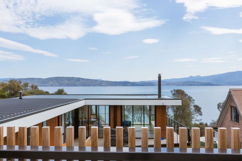 Blessington Beach Retreat - Accommodation Gladstone 40