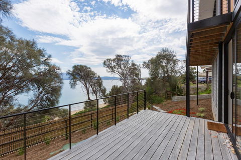 Blessington Beach Retreat - Accommodation Gladstone 34