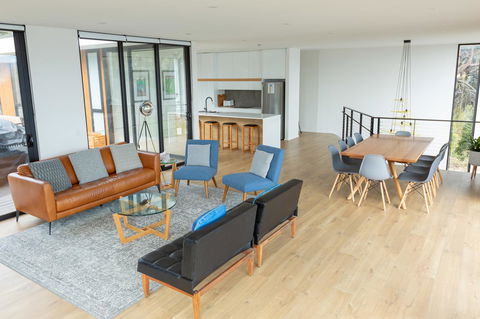 Blessington Beach Retreat - Accommodation Gladstone 3