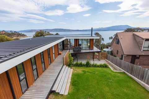 Blessington Beach Retreat - Accommodation Gladstone 28