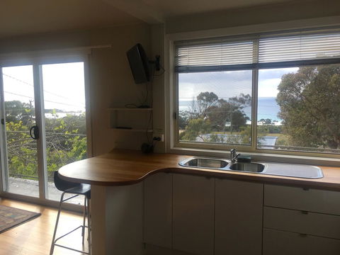 Up The Back - Accommodation Gladstone 11