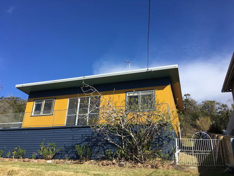 Up The Back - Accommodation Gladstone 1