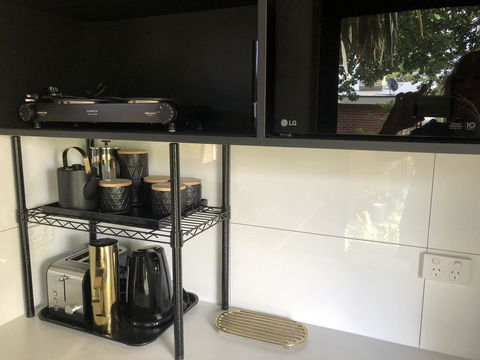 Studio SixA ... A Haven In The Heart Of Hobart - Accommodation Gladstone 9