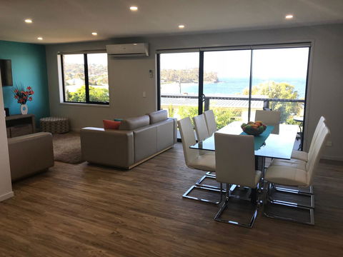 Self Contained Beach View Apartment - Accommodation Gladstone 5