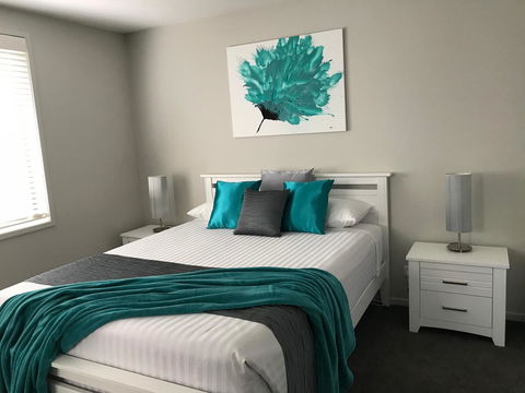 Self Contained Beach View Apartment - Accommodation Gladstone 0