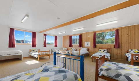 Return To Sender Lodge - Accommodation Gladstone 5