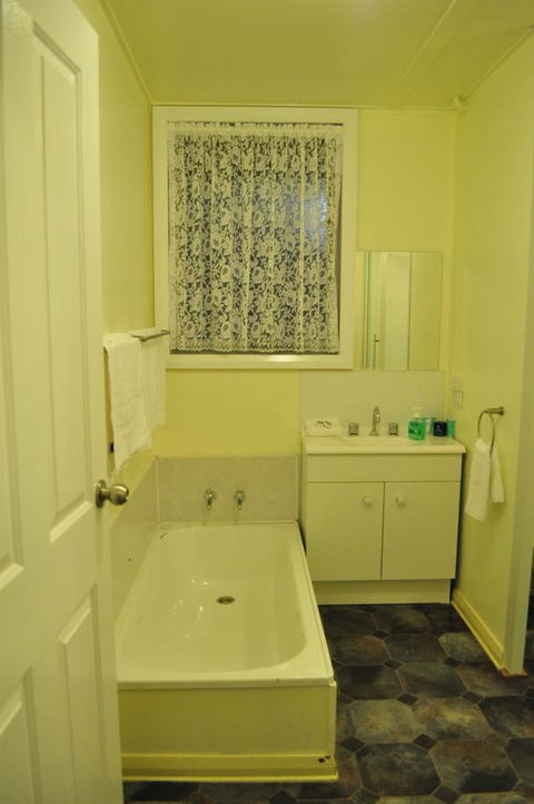GreenGate Cottages - Accommodation Gladstone 29