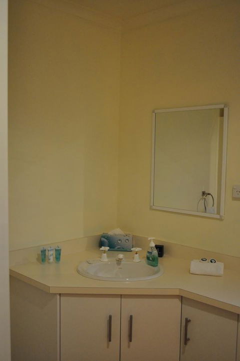 GreenGate Cottages - Accommodation Gladstone 14