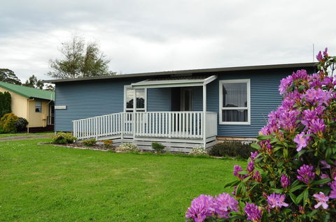 GreenGate Cottages - Accommodation Gladstone 0