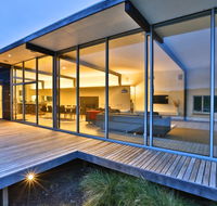 Cloudy Bay Beach House - Accommodation Gladstone