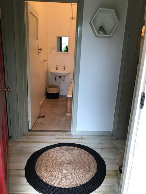 Maple Cottage - Accommodation Gladstone 27