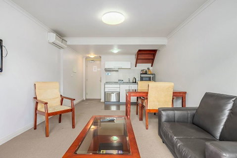 Apartment 104 - Accommodation Gladstone 14