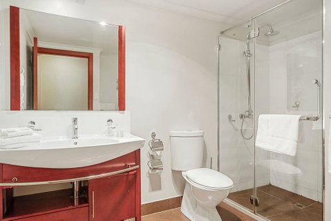 Apartment 104 - Accommodation Gladstone 11