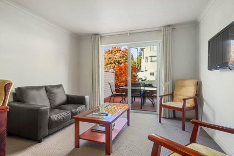 Apartment 104 - Accommodation Gladstone 5