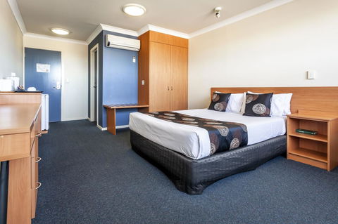Black Buffalo - Accommodation Gladstone 9