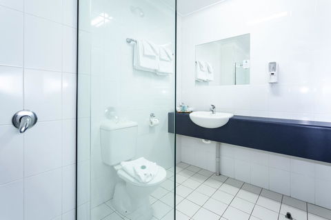 Black Buffalo - Accommodation Gladstone 12