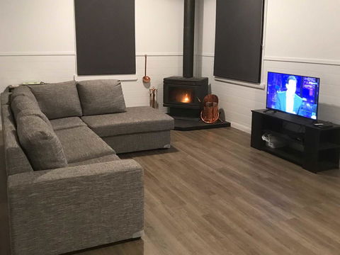 Derby Digs Cottage - Accommodation Gladstone 3