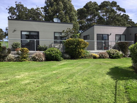 Nextdoor@portarthur - Accommodation Gladstone 3