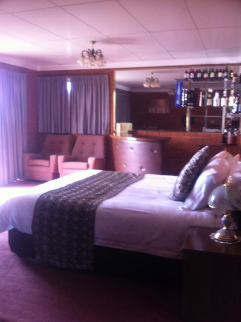 The Waterloo Hotel - Accommodation Gladstone 9
